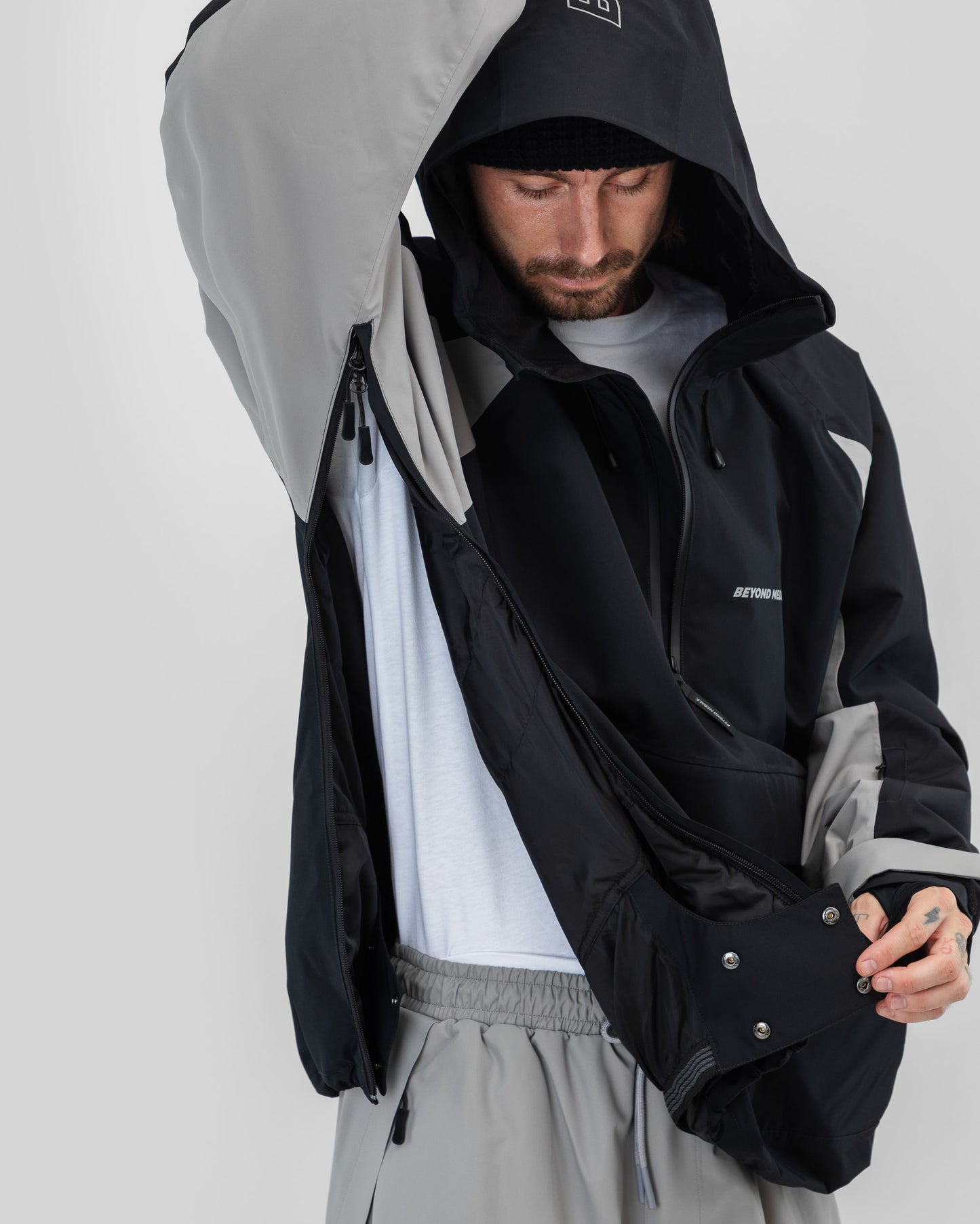 Beyond Medals - Retroanorakki 2L Musta