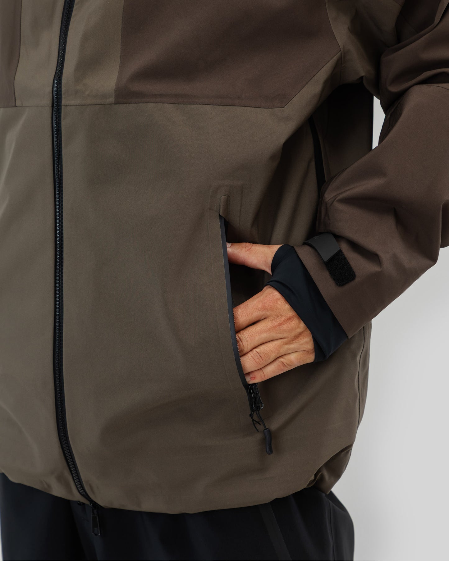 Beyond Medals - Tekninen takki 3L Ruskea