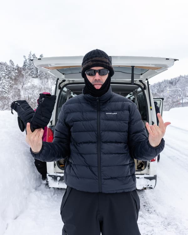 Beyond Medals - Packable Down Jacket — Black