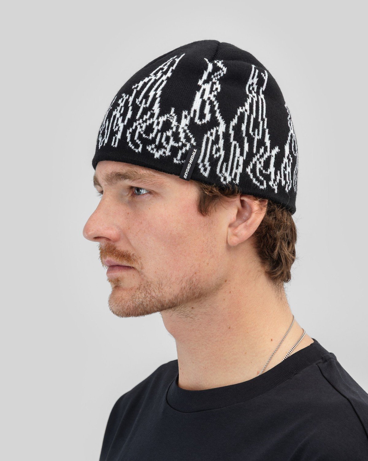 Beyond Medals - Varoituspipo