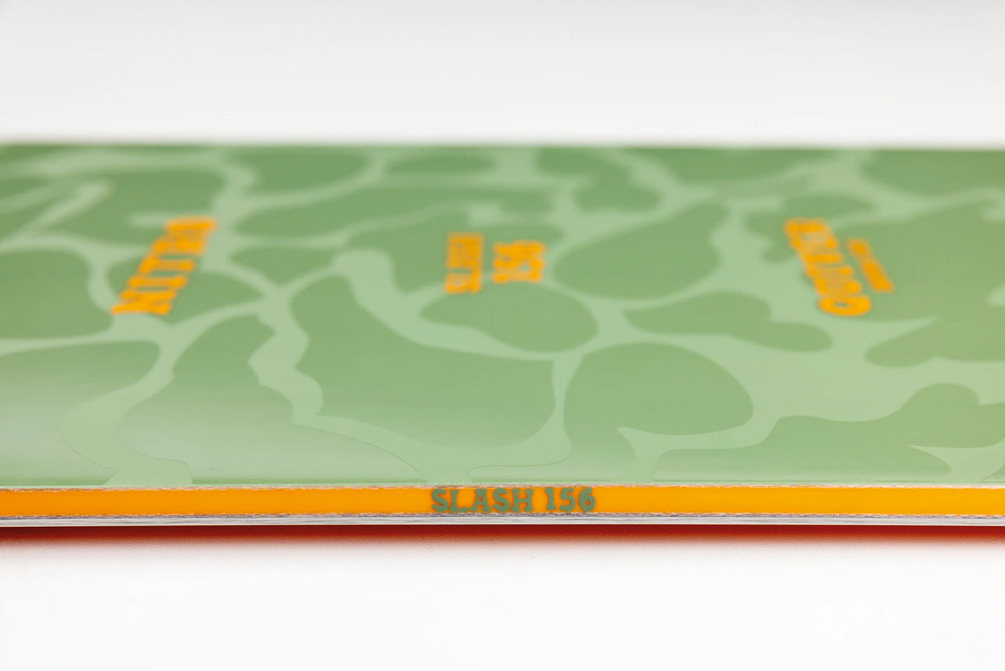 Nitro-lumilaudat - Slash