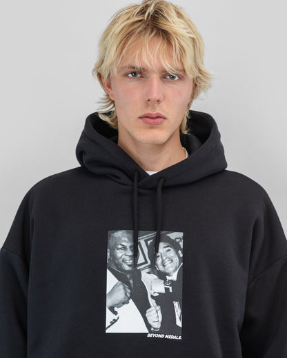 Mitalien tuolla puolen - All Stars -huppari