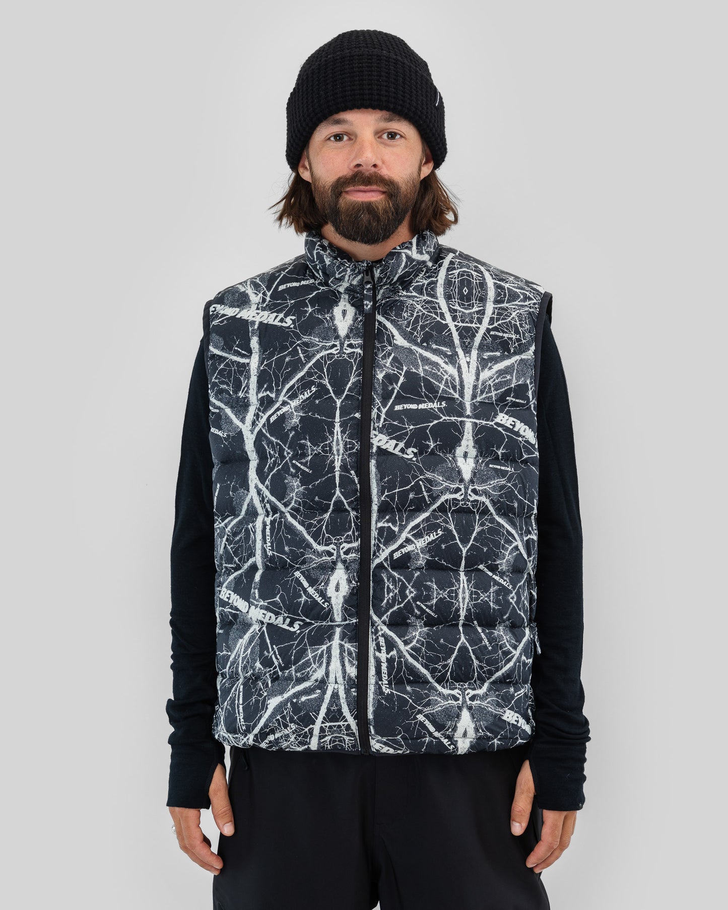 Beyond Medals - Pakattava untuvatakki harmaa