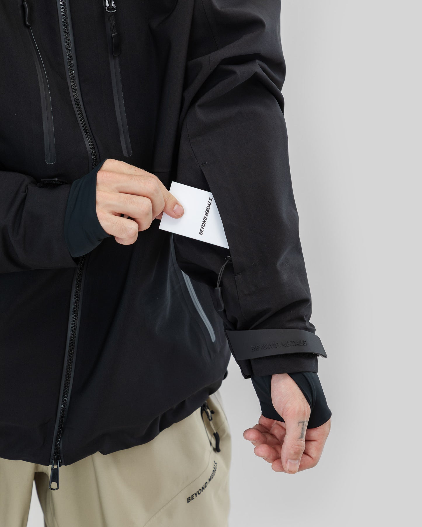 Beyond Medals - Pro Tech -takki musta