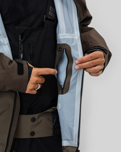 Beyond Medals - Tekninen takki 3L Ruskea