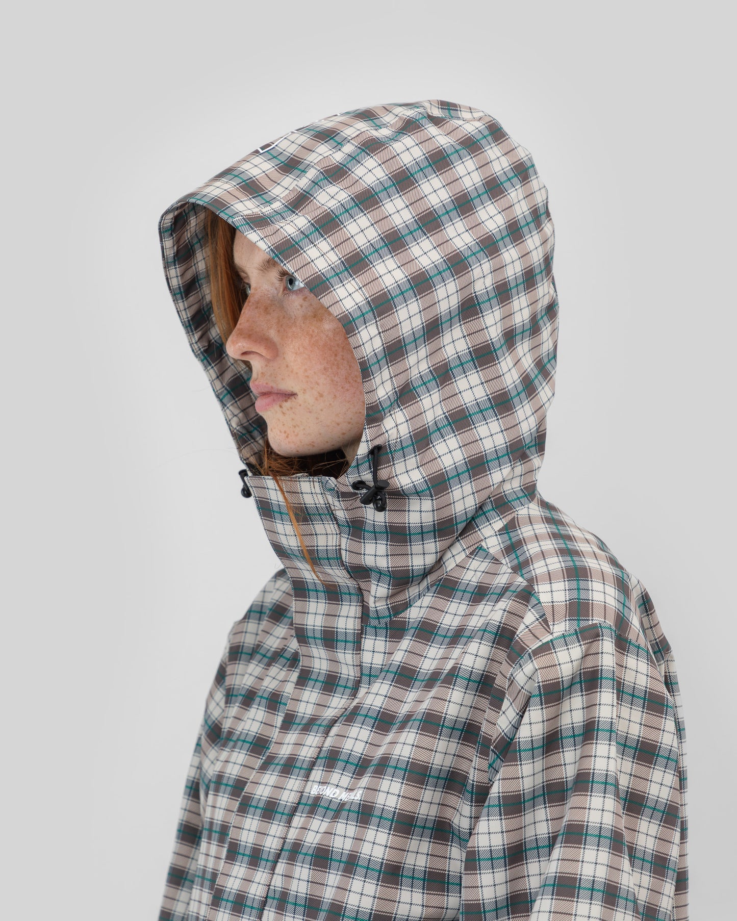 Mitalien tuolla puolen - Ruututakki