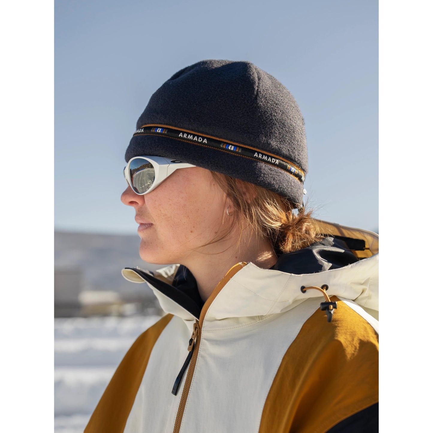 Armada - Nyörilukollinen Fleece-pipo MUSTA